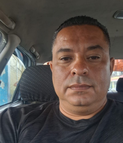 <strong>Andrés J.</strong>